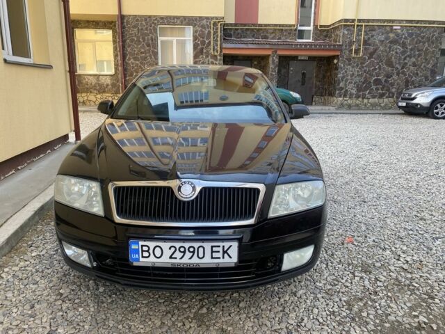 Черный Шкода Октавия, объемом двигателя 1.6 л и пробегом 388 тыс. км за 4750 $, фото 1 на Automoto.ua