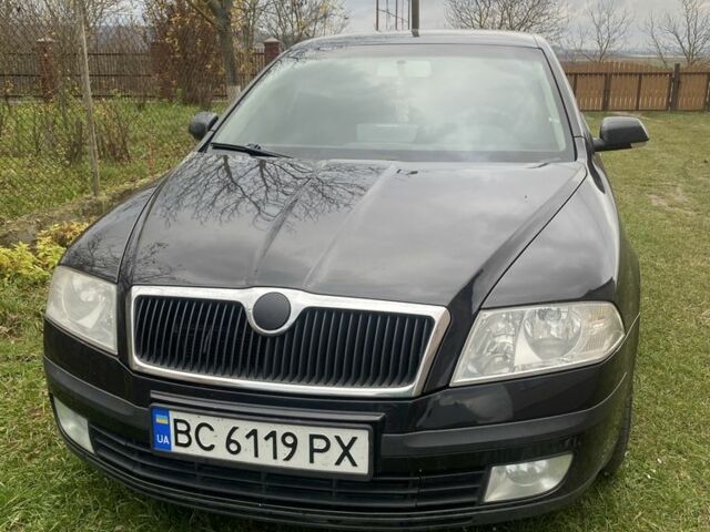 Черный Шкода Октавия, объемом двигателя 1.8 л и пробегом 360 тыс. км за 4600 $, фото 1 на Automoto.ua