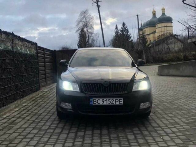 Черный Шкода Октавия, объемом двигателя 1.6 л и пробегом 170 тыс. км за 3800 $, фото 1 на Automoto.ua