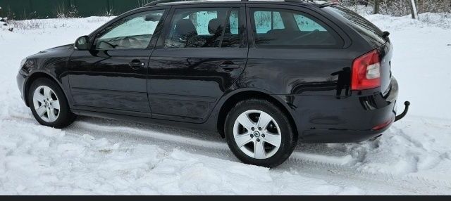 Чорний Шкода Октавія, об'ємом двигуна 2 л та пробігом 153 тис. км за 8500 $, фото 1 на Automoto.ua