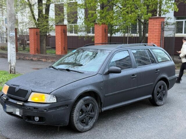 Черный Шкода Октавия, объемом двигателя 1.9 л и пробегом 300 тыс. км за 2250 $, фото 1 на Automoto.ua