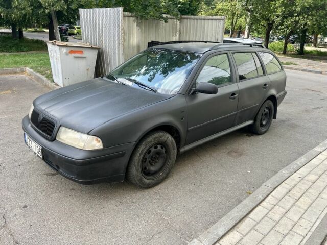 Черный Шкода Октавия, объемом двигателя 1.9 л и пробегом 340 тыс. км за 1750 $, фото 1 на Automoto.ua