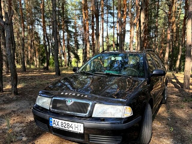 Черный Шкода Октавия, объемом двигателя 2 л и пробегом 250 тыс. км за 3450 $, фото 1 на Automoto.ua