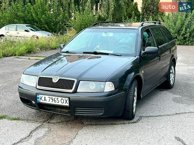 Черный Шкода Октавия, объемом двигателя 1.98 л и пробегом 263 тыс. км за 3800 $, фото 1 на Automoto.ua
