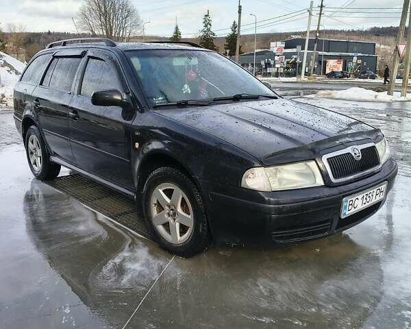 Черный Шкода Октавия, объемом двигателя 1.78 л и пробегом 317 тыс. км за 3999 $, фото 1 на Automoto.ua