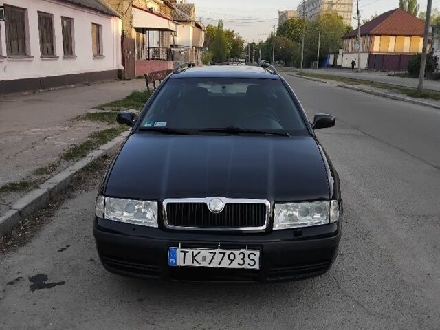 Черный Шкода Октавия, объемом двигателя 2 л и пробегом 339 тыс. км за 3100 $, фото 1 на Automoto.ua