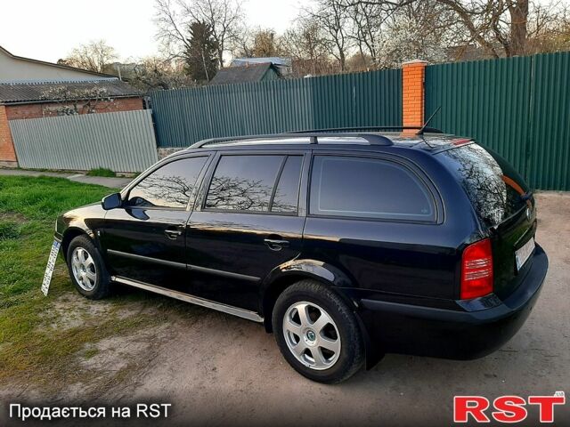 Чорний Шкода Октавія, об'ємом двигуна 1.8 л та пробігом 223 тис. км за 5850 $, фото 1 на Automoto.ua