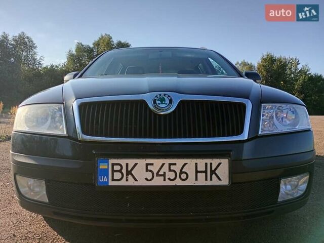 Чорний Шкода Октавія, об'ємом двигуна 1.6 л та пробігом 275 тис. км за 5500 $, фото 1 на Automoto.ua