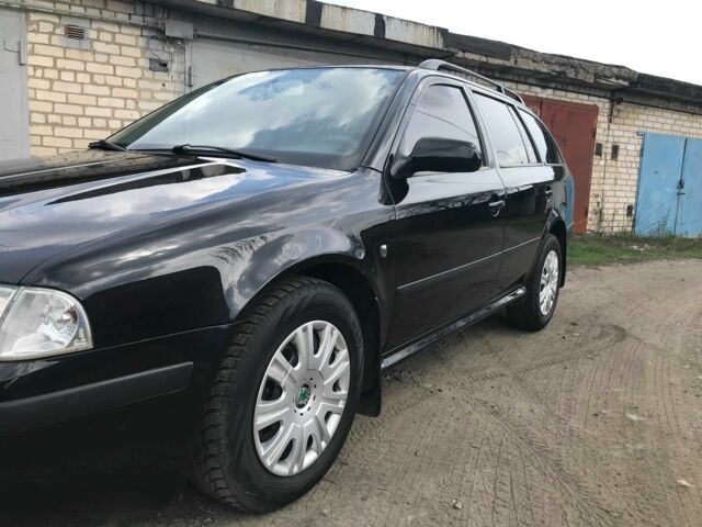 Черный Шкода Октавия, объемом двигателя 2 л и пробегом 241 тыс. км за 5390 $, фото 1 на Automoto.ua