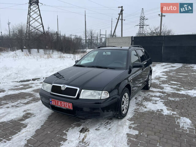 Черный Шкода Октавия, объемом двигателя 1.6 л и пробегом 217 тыс. км за 4600 $, фото 1 на Automoto.ua