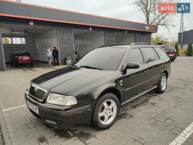 Черный Шкода Октавия, объемом двигателя 1.6 л и пробегом 250 тыс. км за 5300 $, фото 1 на Automoto.ua