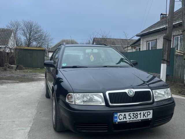 Чорний Шкода Октавія, об'ємом двигуна 1.6 л та пробігом 200 тис. км за 5200 $, фото 1 на Automoto.ua