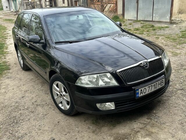 Черный Шкода Октавия, объемом двигателя 2 л и пробегом 266 тыс. км за 4488 $, фото 1 на Automoto.ua