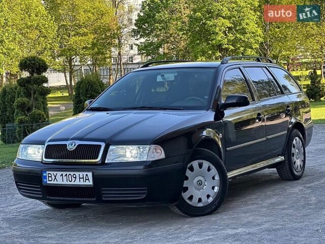 Черный Шкода Октавия, объемом двигателя 1.6 л и пробегом 255 тыс. км за 5300 $, фото 1 на Automoto.ua