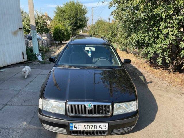 Черный Шкода Октавия, объемом двигателя 1.6 л и пробегом 246 тыс. км за 5950 $, фото 1 на Automoto.ua