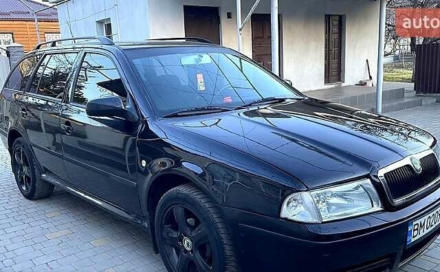 Черный Шкода Октавия, объемом двигателя 1.6 л и пробегом 220 тыс. км за 4700 $, фото 1 на Automoto.ua