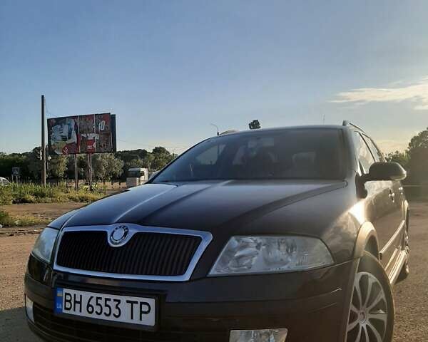 Черный Шкода Октавия, объемом двигателя 1.6 л и пробегом 250 тыс. км за 5000 $, фото 1 на Automoto.ua