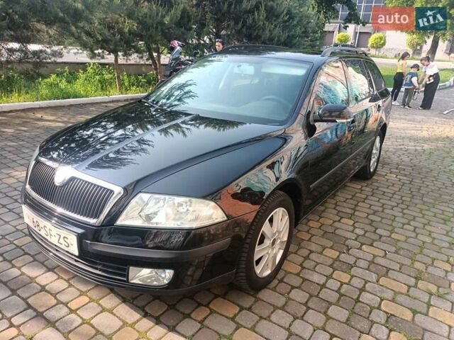 Черный Шкода Октавия, объемом двигателя 1.6 л и пробегом 240 тыс. км за 5650 $, фото 1 на Automoto.ua