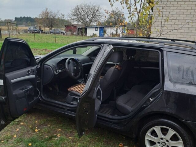 Чорний Шкода Октавія, об'ємом двигуна 1.6 л та пробігом 268 тис. км за 4500 $, фото 1 на Automoto.ua