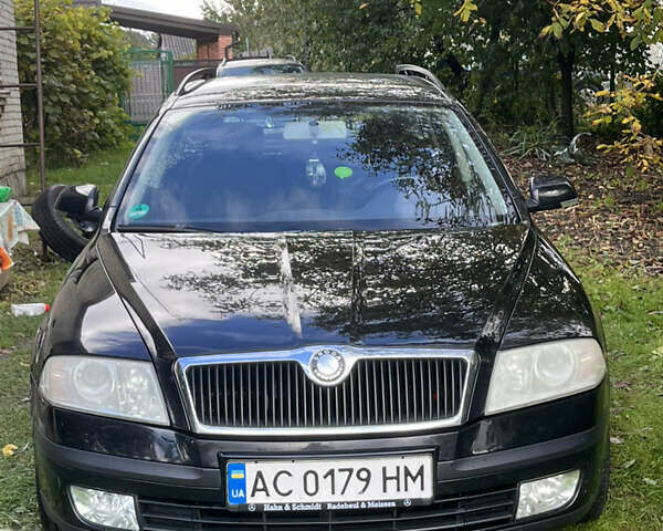 Черный Шкода Октавия, объемом двигателя 1.6 л и пробегом 194 тыс. км за 5500 $, фото 1 на Automoto.ua