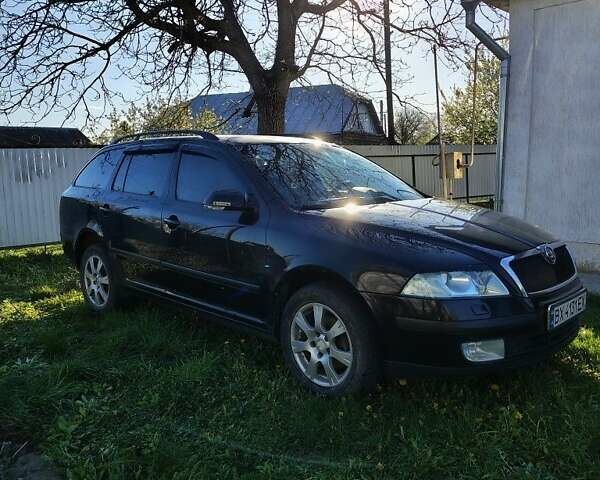 Черный Шкода Октавия, объемом двигателя 2 л и пробегом 297 тыс. км за 5700 $, фото 1 на Automoto.ua