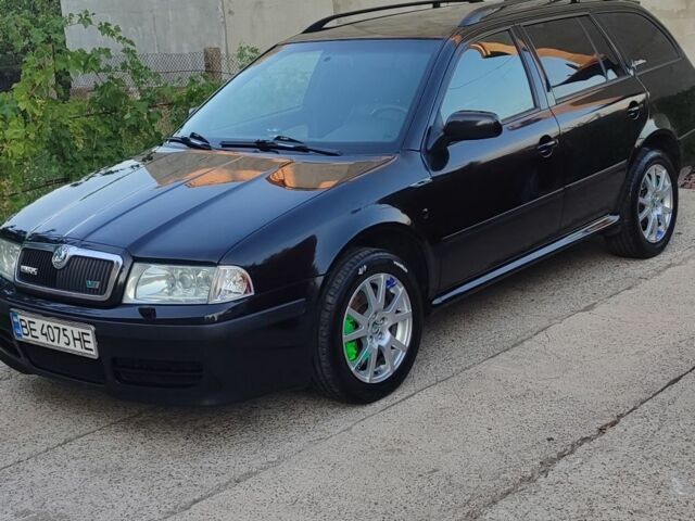 Черный Шкода Октавия, объемом двигателя 1.8 л и пробегом 330 тыс. км за 6800 $, фото 1 на Automoto.ua
