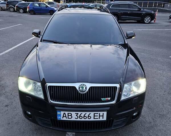 Черный Шкода Октавия, объемом двигателя 2.01 л и пробегом 220 тыс. км за 7200 $, фото 1 на Automoto.ua