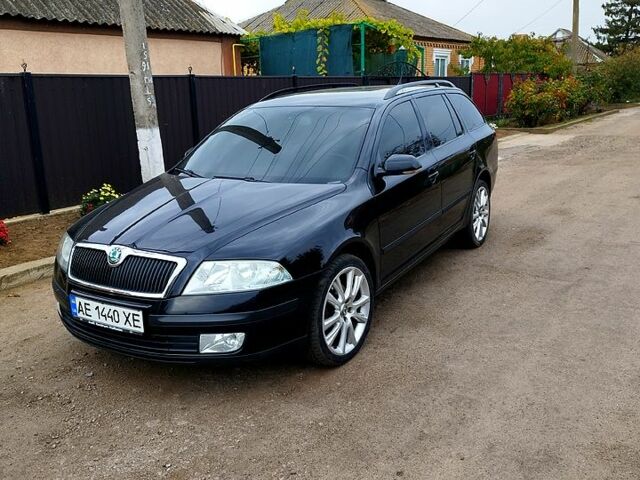Черный Шкода Октавия, объемом двигателя 2 л и пробегом 0 тыс. км за 7200 $, фото 1 на Automoto.ua