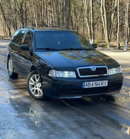Черный Шкода Октавия, объемом двигателя 1.6 л и пробегом 272 тыс. км за 5700 $, фото 1 на Automoto.ua