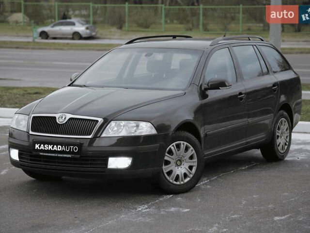 Черный Шкода Октавия, объемом двигателя 1.6 л и пробегом 265 тыс. км за 7300 $, фото 1 на Automoto.ua