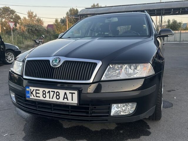 Черный Шкода Октавия, объемом двигателя 1.6 л и пробегом 250 тыс. км за 6706 $, фото 1 на Automoto.ua