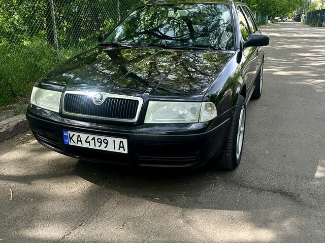 Черный Шкода Октавия, объемом двигателя 1.8 л и пробегом 238 тыс. км за 5700 $, фото 1 на Automoto.ua