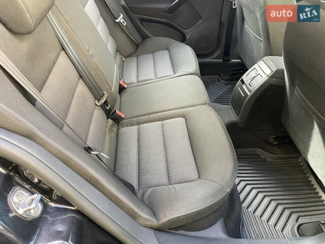 Черный Шкода Октавия, объемом двигателя 1.6 л и пробегом 210 тыс. км за 6500 $, фото 1 на Automoto.ua