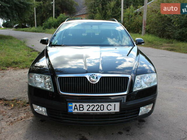 Черный Шкода Октавия, объемом двигателя 1.6 л и пробегом 212 тыс. км за 6500 $, фото 1 на Automoto.ua