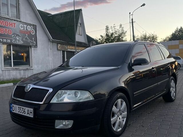Черный Шкода Октавия, объемом двигателя 1.9 л и пробегом 300 тыс. км за 3999 $, фото 1 на Automoto.ua
