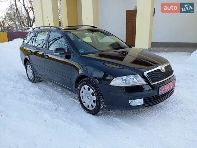 Черный Шкода Октавия, объемом двигателя 1.6 л и пробегом 245 тыс. км за 5999 $, фото 1 на Automoto.ua