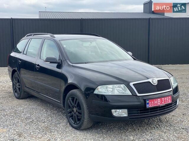 Черный Шкода Октавия, объемом двигателя 1.6 л и пробегом 256 тыс. км за 5950 $, фото 1 на Automoto.ua