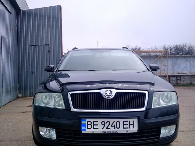 Черный Шкода Октавия, объемом двигателя 1.6 л и пробегом 225 тыс. км за 6900 $, фото 1 на Automoto.ua