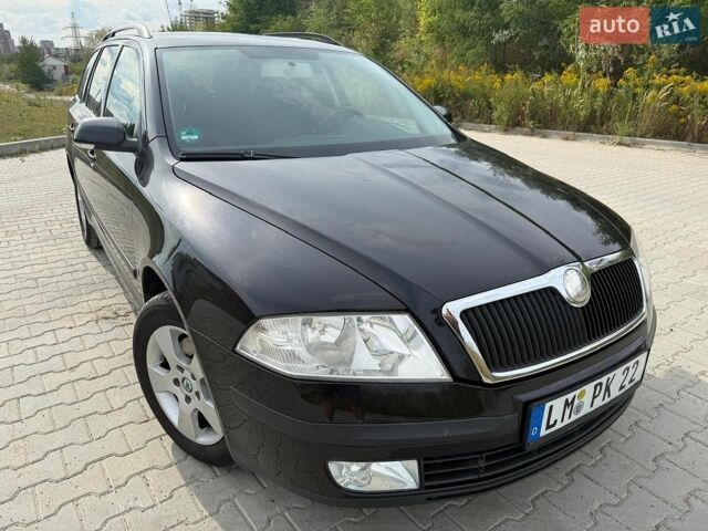 Черный Шкода Октавия, объемом двигателя 2 л и пробегом 339 тыс. км за 3850 $, фото 1 на Automoto.ua