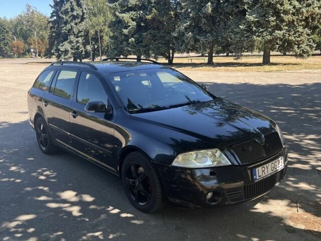 Черный Шкода Октавия, объемом двигателя 2 л и пробегом 387 тыс. км за 3353 $, фото 1 на Automoto.ua