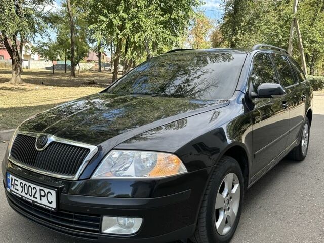 Черный Шкода Октавия, объемом двигателя 1.9 л и пробегом 195 тыс. км за 7500 $, фото 1 на Automoto.ua