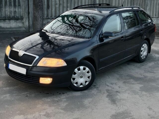 Черный Шкода Октавия, объемом двигателя 1.9 л и пробегом 378 тыс. км за 2200 $, фото 1 на Automoto.ua