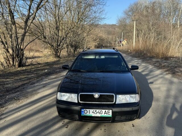 Черный Шкода Октавия, объемом двигателя 1.6 л и пробегом 316 тыс. км за 3900 $, фото 1 на Automoto.ua