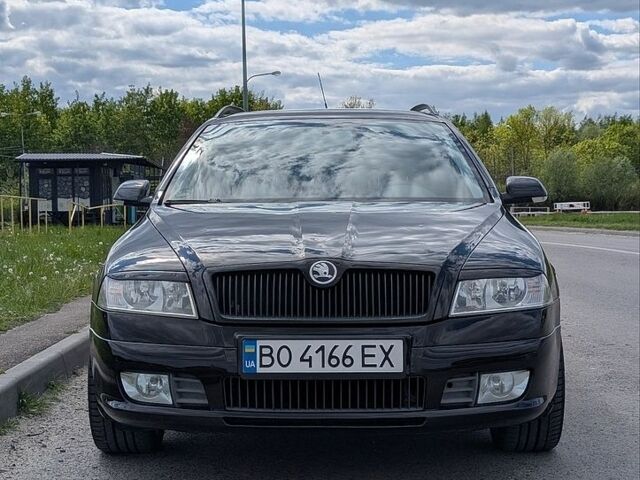 Черный Шкода Октавия, объемом двигателя 1.8 л и пробегом 224 тыс. км за 6500 $, фото 1 на Automoto.ua