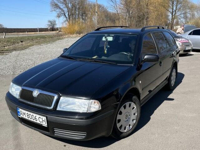 Черный Шкода Октавия, объемом двигателя 1.6 л и пробегом 238 тыс. км за 5199 $, фото 1 на Automoto.ua