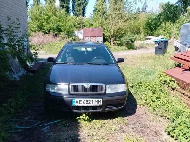 Черный Шкода Октавия, объемом двигателя 1.6 л и пробегом 263 тыс. км за 5800 $, фото 1 на Automoto.ua