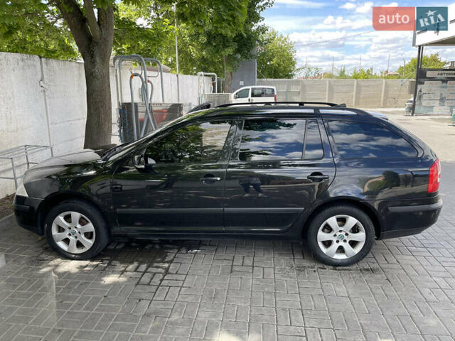 Черный Шкода Октавия, объемом двигателя 1.9 л и пробегом 255 тыс. км за 8000 $, фото 1 на Automoto.ua