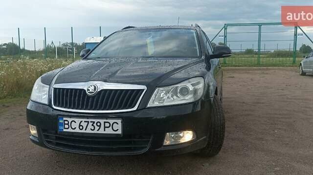Черный Шкода Октавия, объемом двигателя 1.9 л и пробегом 300 тыс. км за 8000 $, фото 1 на Automoto.ua