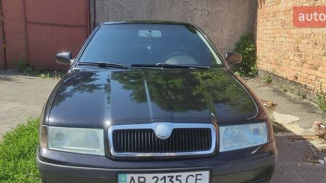 Черный Шкода Октавия, объемом двигателя 1.6 л и пробегом 279 тыс. км за 4900 $, фото 1 на Automoto.ua