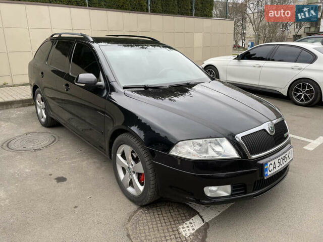 Черный Шкода Октавия, объемом двигателя 2 л и пробегом 291 тыс. км за 7400 $, фото 1 на Automoto.ua